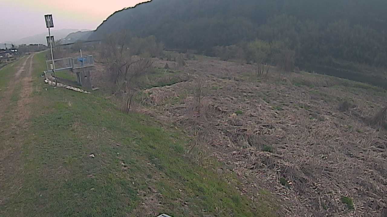 日野川 右岸 大江13k790のライブカメラ|鳥取県伯耆町のサムネイル