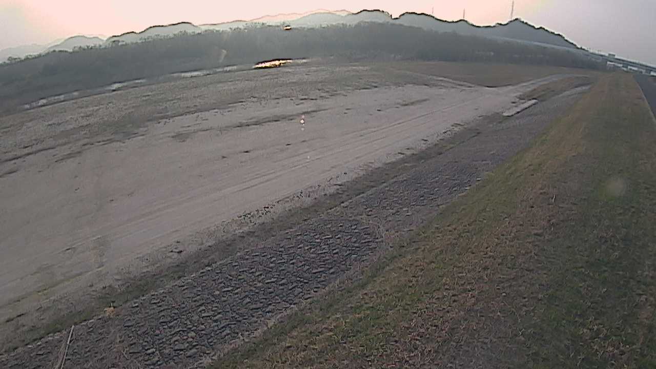 日野川 右岸 十日市5k000のライブカメラ|鳥取県米子市のサムネイル