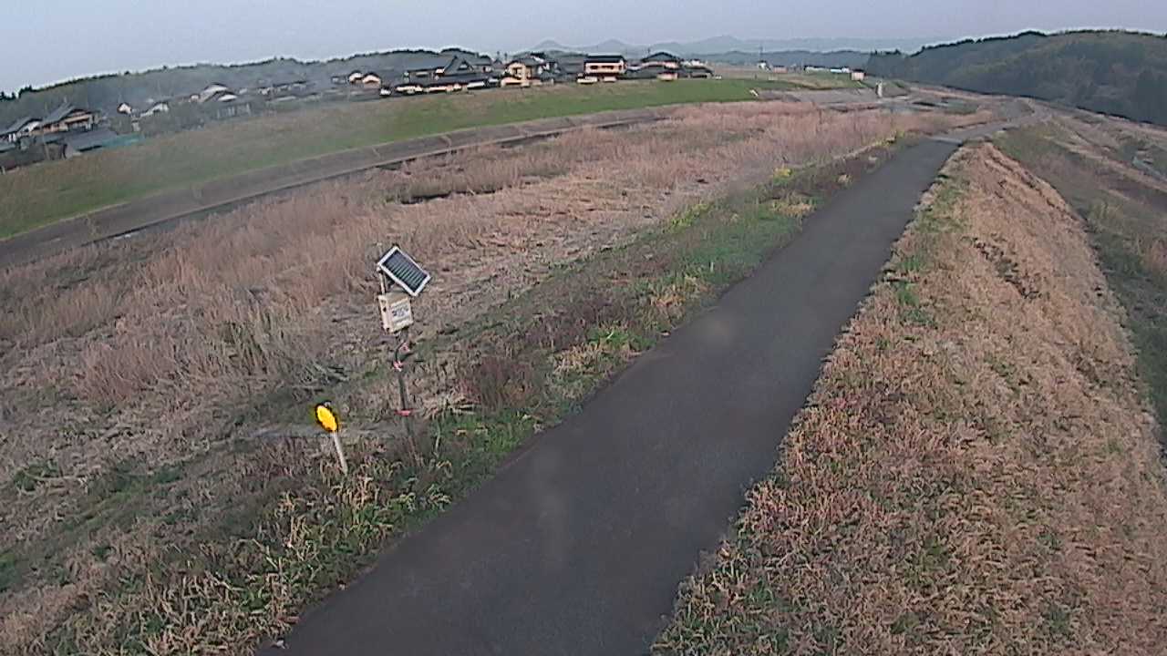 国府川 右岸 6k800のライブカメラ|鳥取県倉吉市のサムネイル