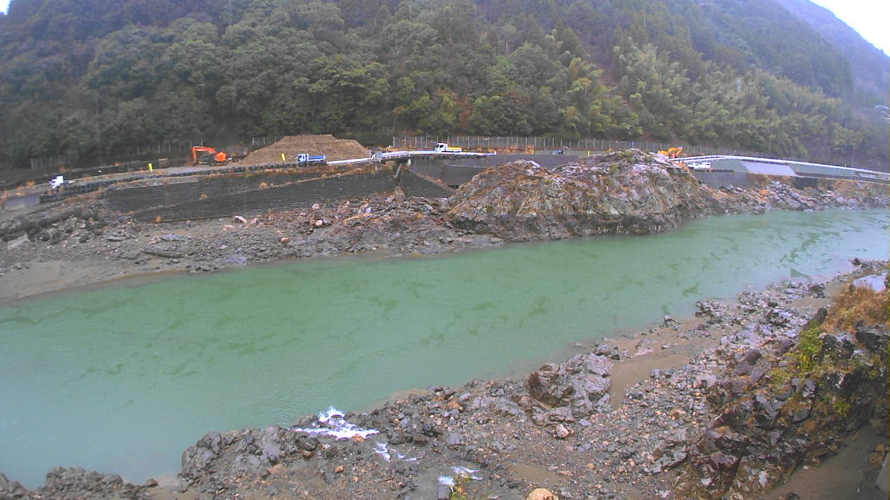 球磨川 右岸27k300楮木橋のライブカメラ|熊本県球磨村のサムネイル