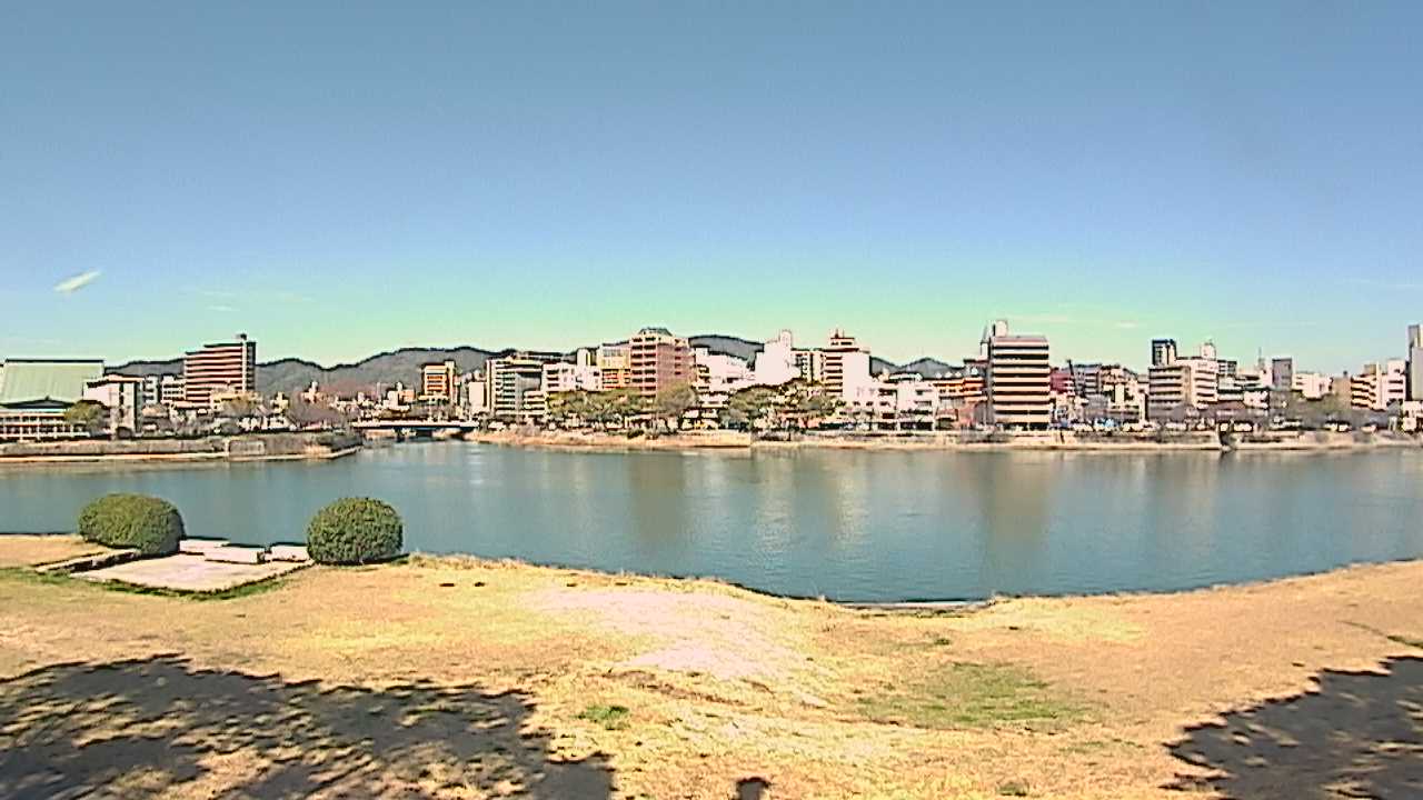 旧太田川 左岸 3.8kmのライブカメラ|広島県広島市のサムネイル