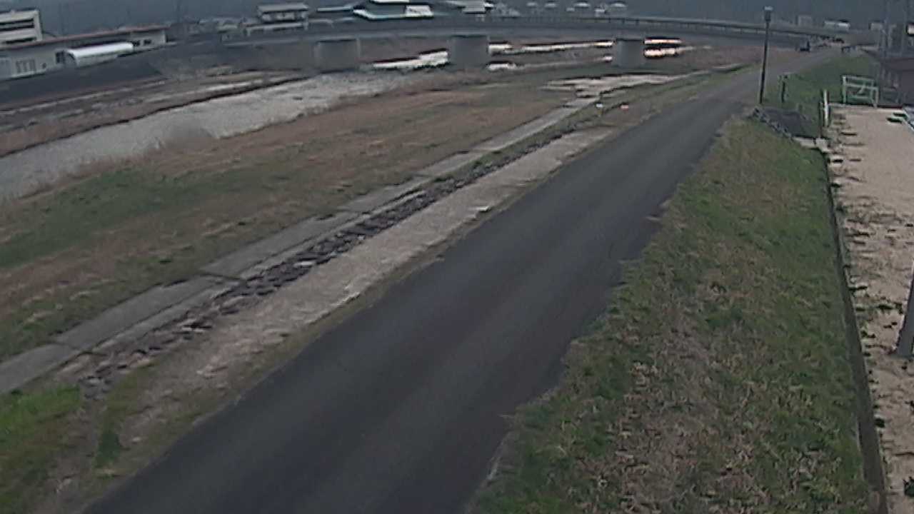三徳川 右岸 0k300のライブカメラ|鳥取県三朝町のサムネイル