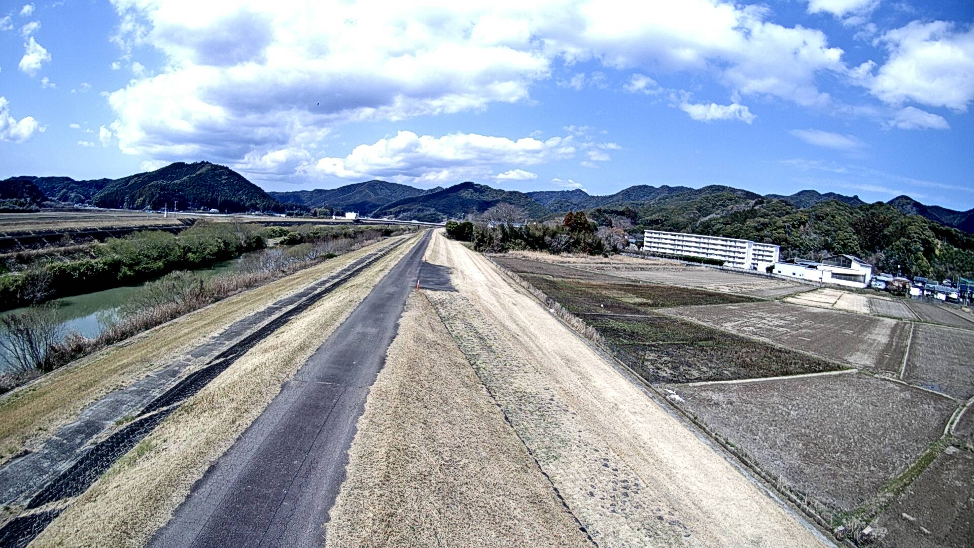 中筋川 左岸9k4四万十市楠島のライブカメラ|高知県四万十市のサムネイル