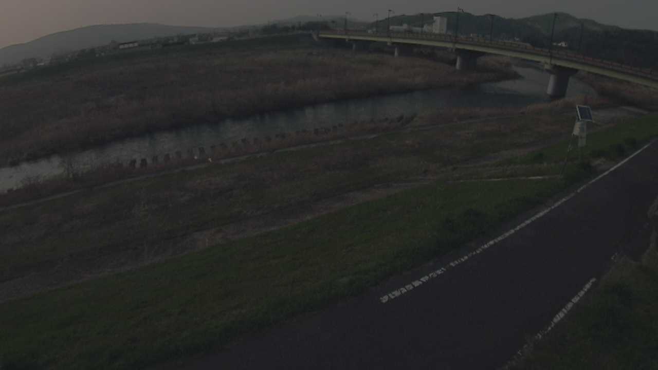 小鴨川 右岸 3k200のライブカメラ|鳥取県倉吉市のサムネイル