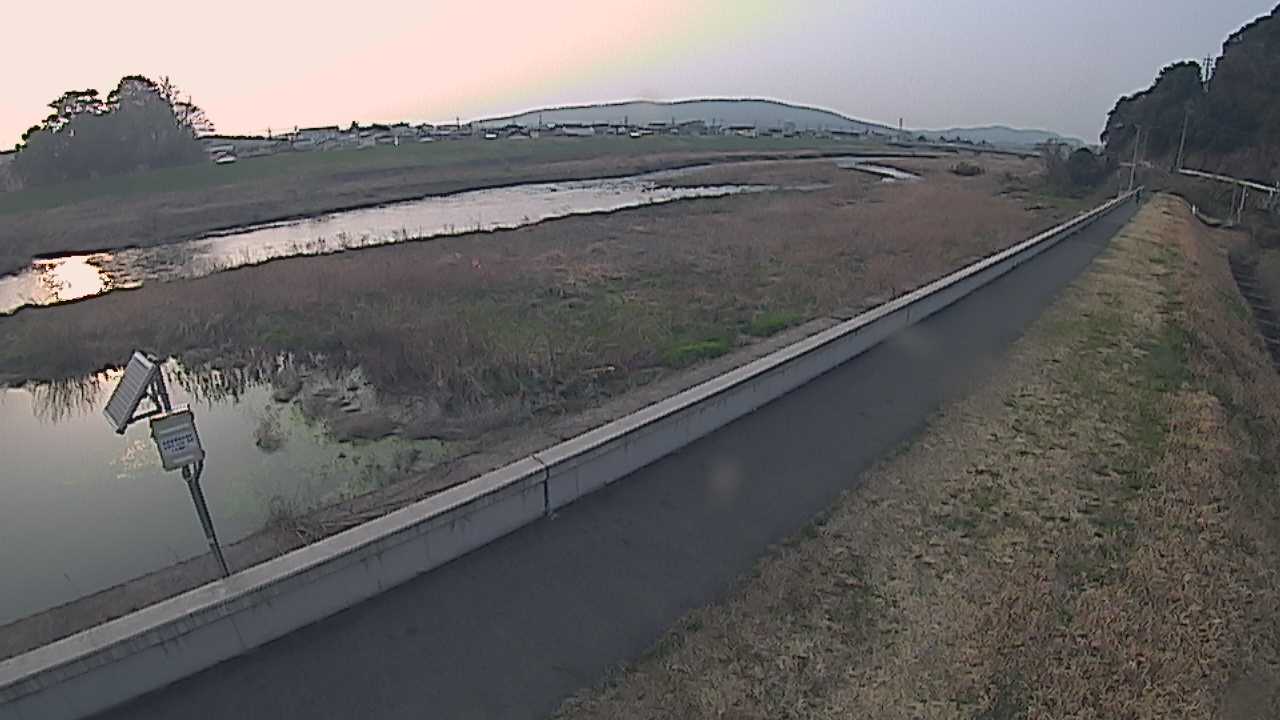 小鴨川 右岸 4k600のライブカメラ|鳥取県倉吉市のサムネイル
