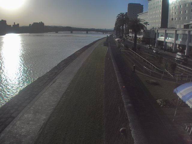 大淀川 3k200宮崎市松山1のライブカメラ|宮崎県宮崎市のサムネイル