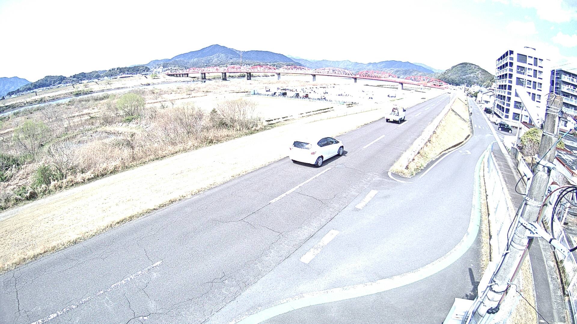 四万十川 左岸9k2四万十市中村岩崎町のライブカメラ|高知県四万十市のサムネイル