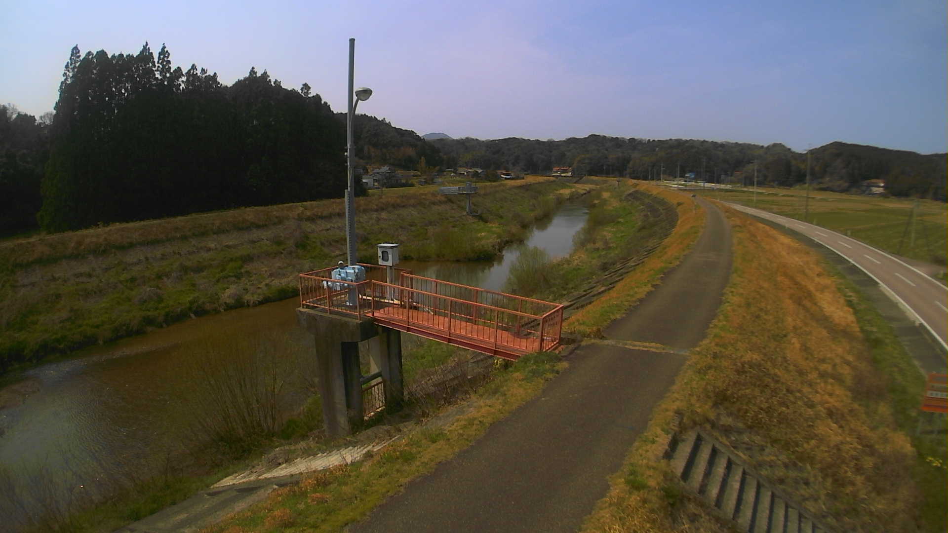 白上川 左岸 市原1.2kのライブカメラ|島根県益田市のサムネイル