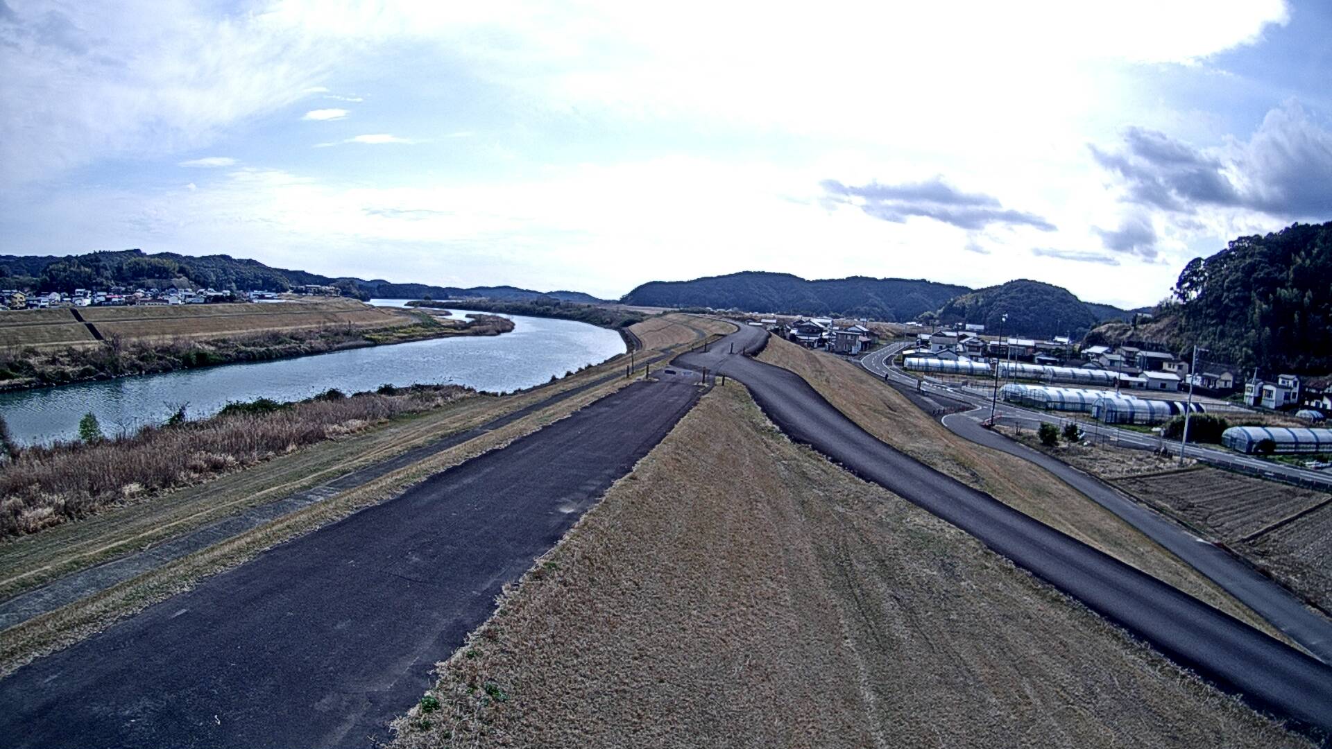 後川 右岸0k8四万十市右山のライブカメラ|高知県四万十市のサムネイル