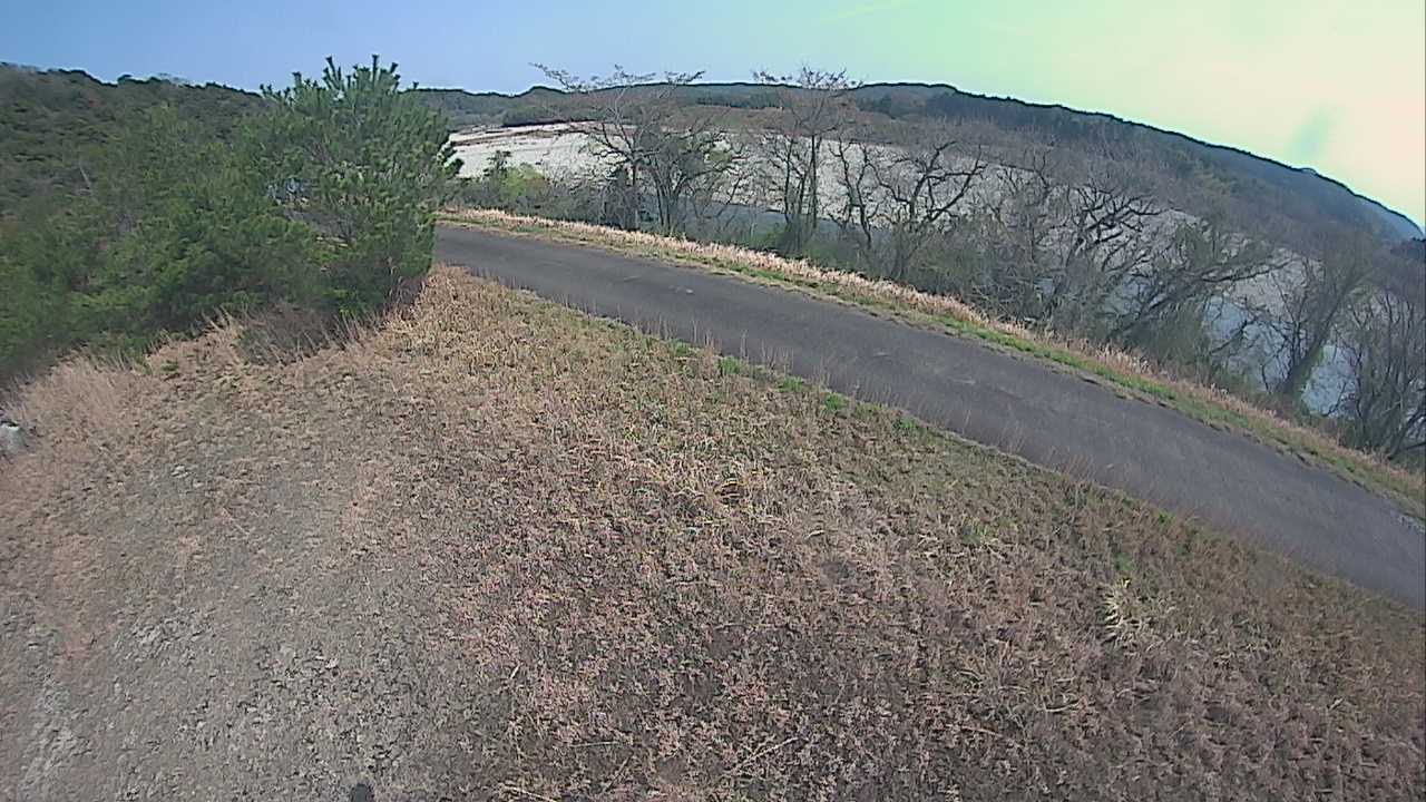 高津川 左岸 虫追町8.4kのライブカメラ|島根県益田市のサムネイル