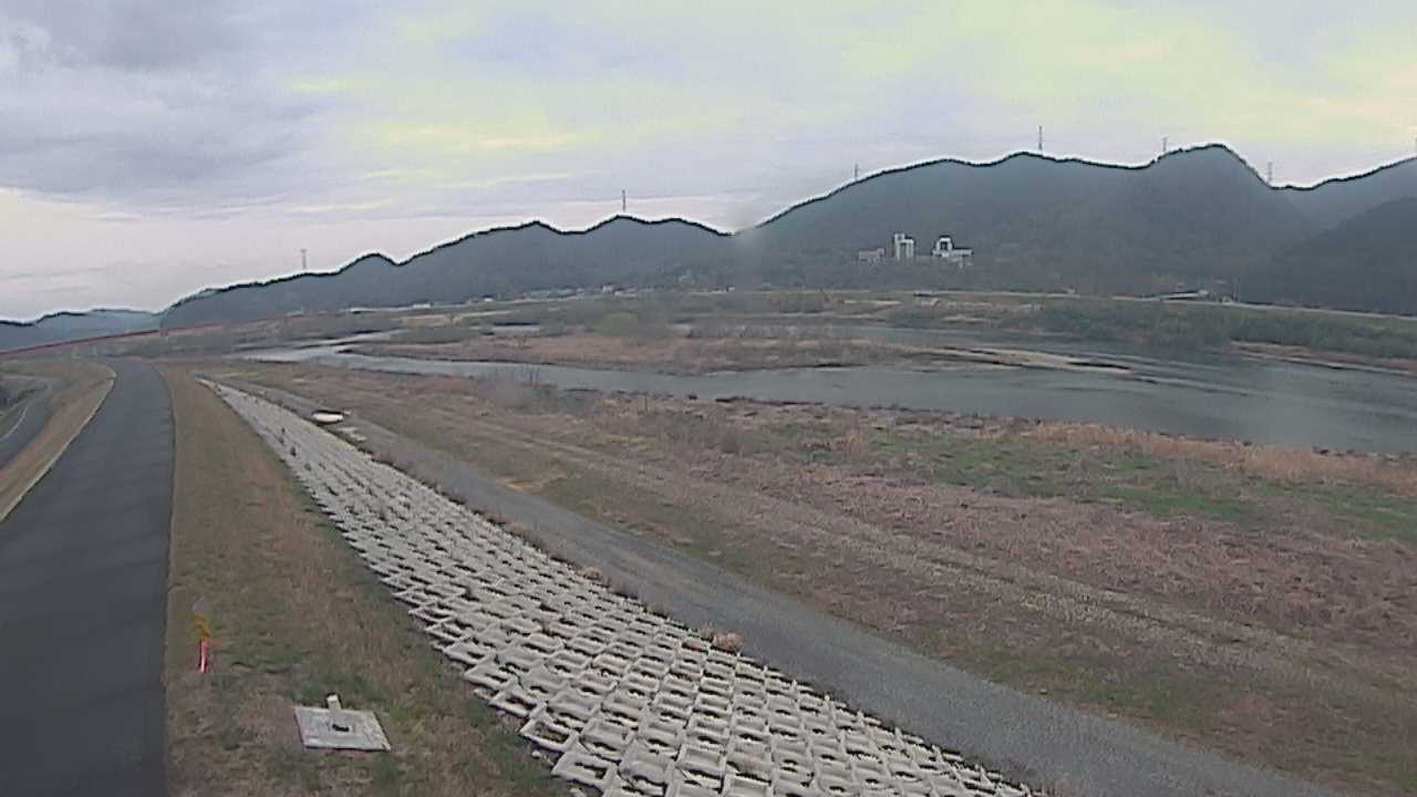 吉井川 右岸 23k600のライブカメラ|岡山県赤磐市のサムネイル