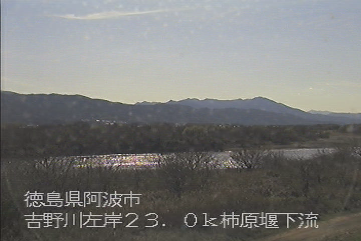 吉野川 左岸23k0阿波市 柿原堰下流のライブカメラ|徳島県阿波市のサムネイル