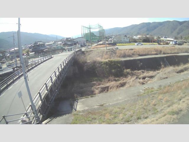吉野川 加茂谷橋箇所 右岸65k0付近のライブカメラ|徳島県東みよし町のサムネイル