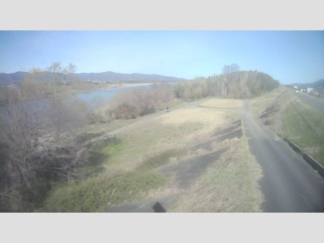 吉野川 川田箇所 右岸37k4付近のライブカメラ|徳島県吉野川市のサムネイル