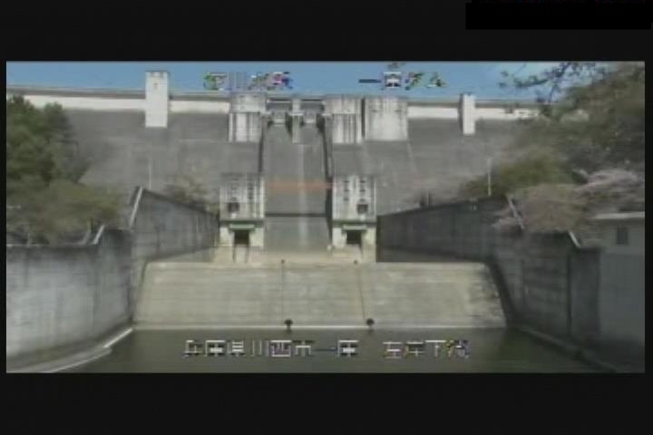 一庫大路次川 左岸下流のライブカメラ|兵庫県川西市のサムネイル