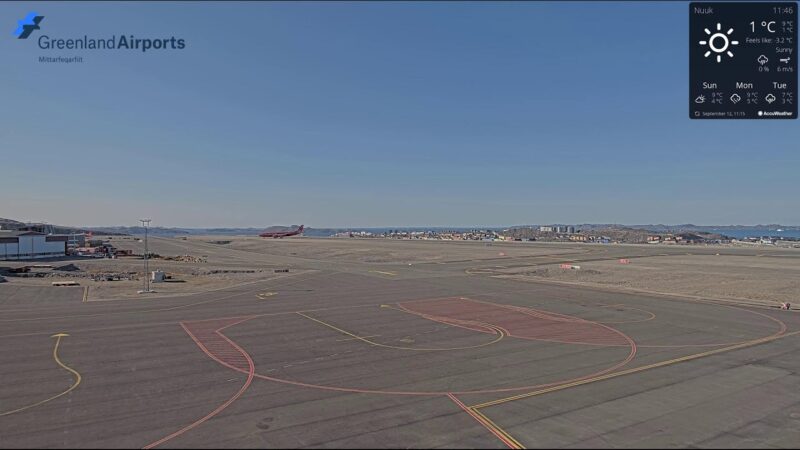 ヌーク空港内・駐機場滑走路南側のライブカメラ|グリーンランドセルメルソークのサムネイル